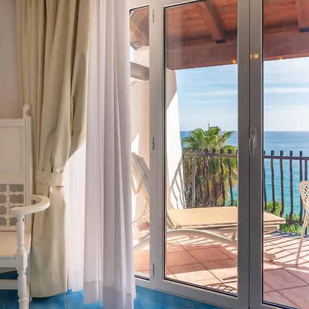Hotel Grand Le Rocce 4*