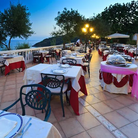 Grand Le Rocce 4* Gaeta