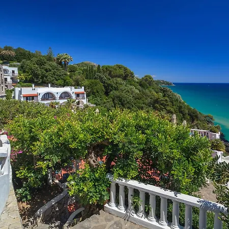 Hotel Grand Le Rocce 4*