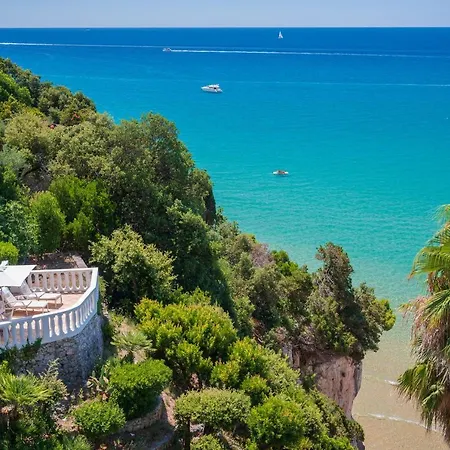 Grand Le Rocce 4*