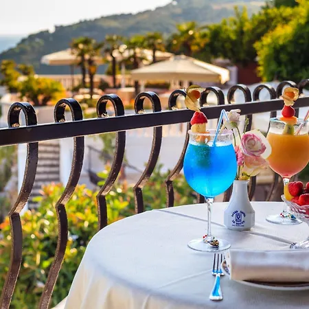 Hotel Grand Le Rocce