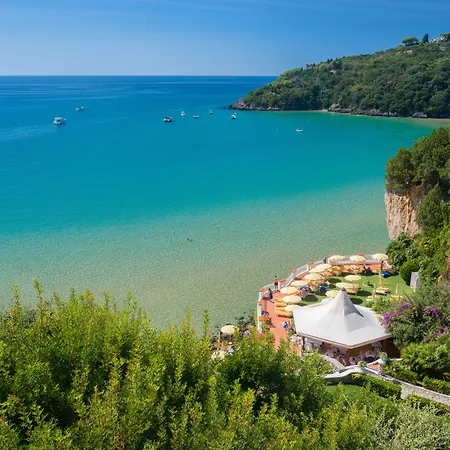 Grand Le Rocce Отель