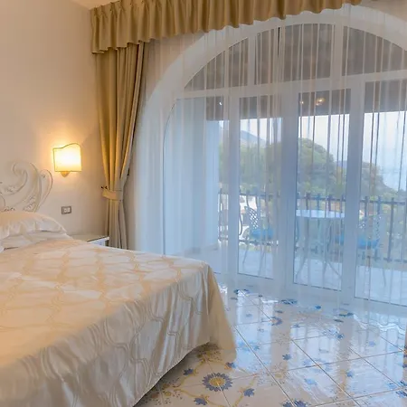 Grand Le Rocce Gaeta